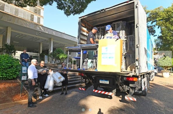 Brinquedos E Carteiras Escolares Doadas Por Campinas E Americana S O